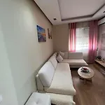 Sunny Waves Seafront Apartment Vlorë