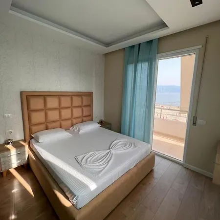 Soleil With Sunbed & Umbrella Vlorë