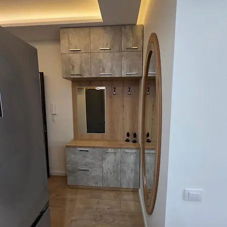 Sunny Waves Seafront Apartment Vlorë