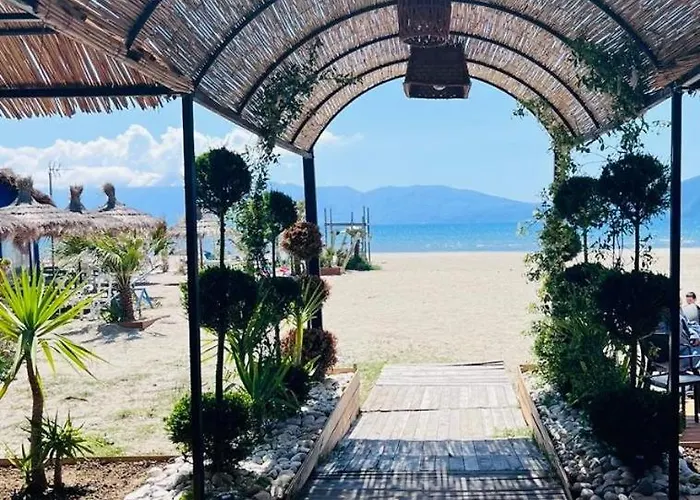 Soleil With Sunbed & Umbrella فلورا